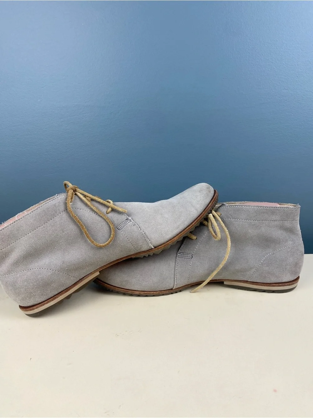 Sorel Chukka Boots Mens 10 Gray Suede Lace Up Minimalist Desert Ankle Boots